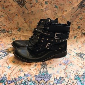 Black boots size 7